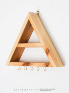 Estantería Altar Triangular para Minerales y Joyas: "Airis"