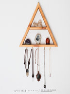Estantería Altar Triangular para Minerales y Joyas: "Ventura"