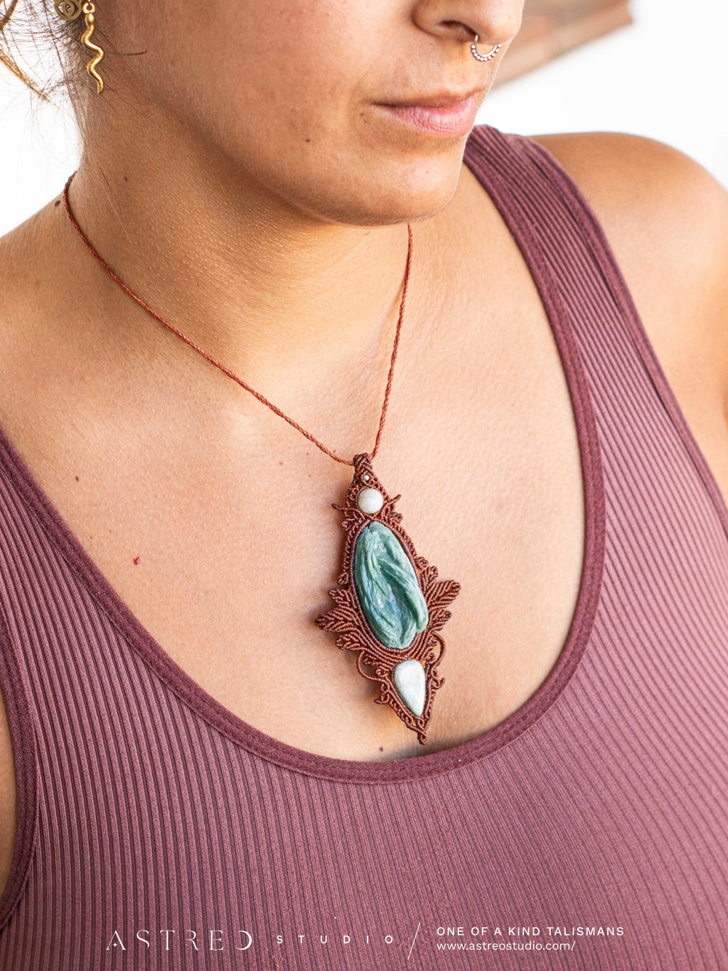 Collar Macrame Celadonita y Jade Blanco