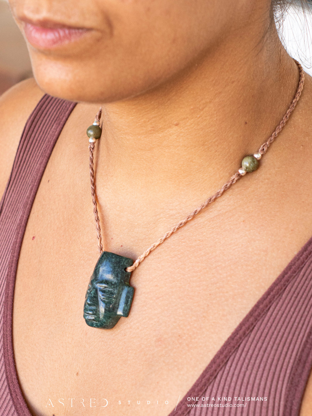 Collar Macramé Mascara Jade Guatemala