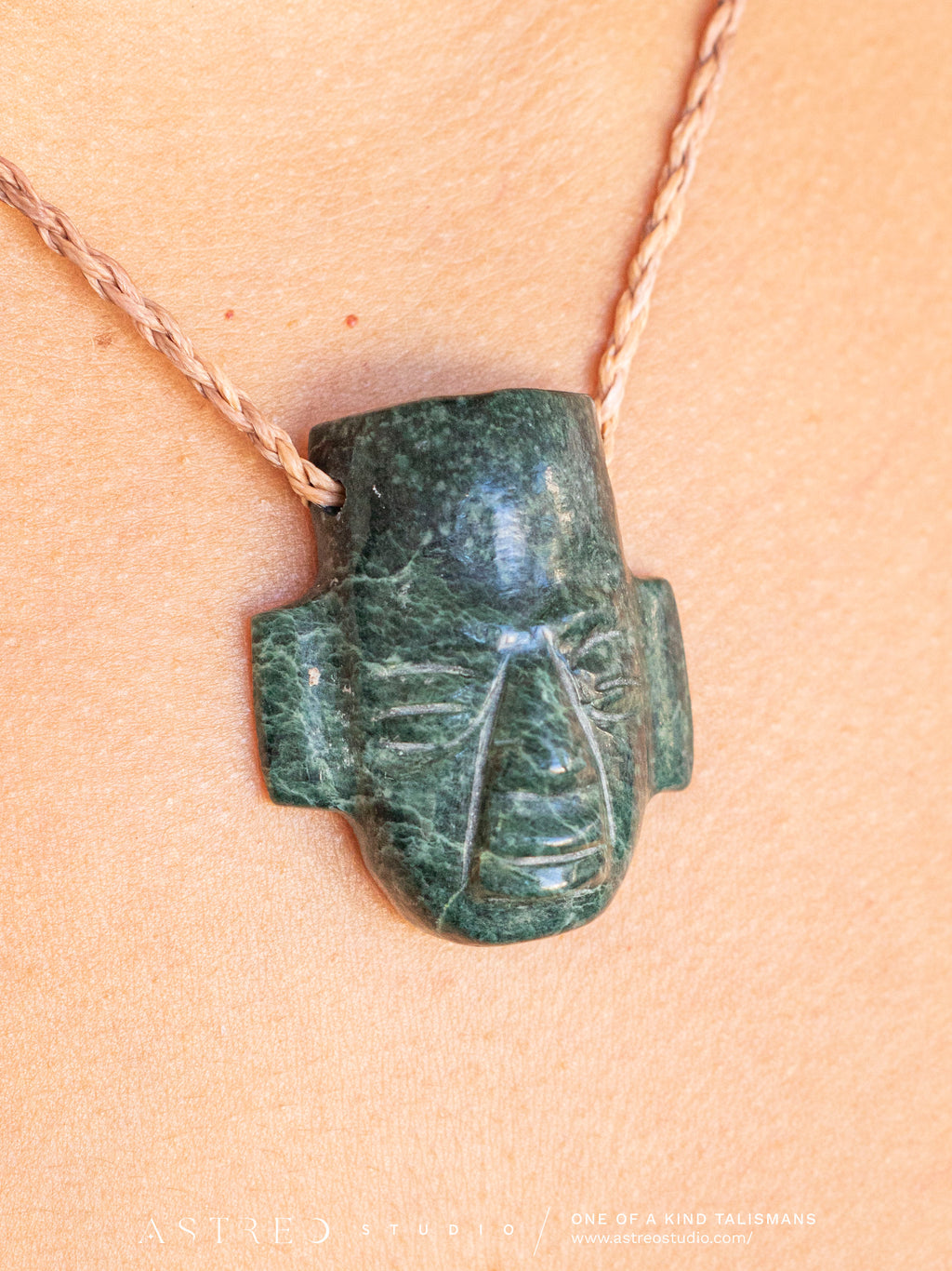 Collar Macramé Mascara Jade Guatemala