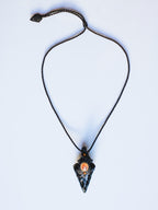 Collar Macrame Lanza de Obsidiana y Piedra Sol