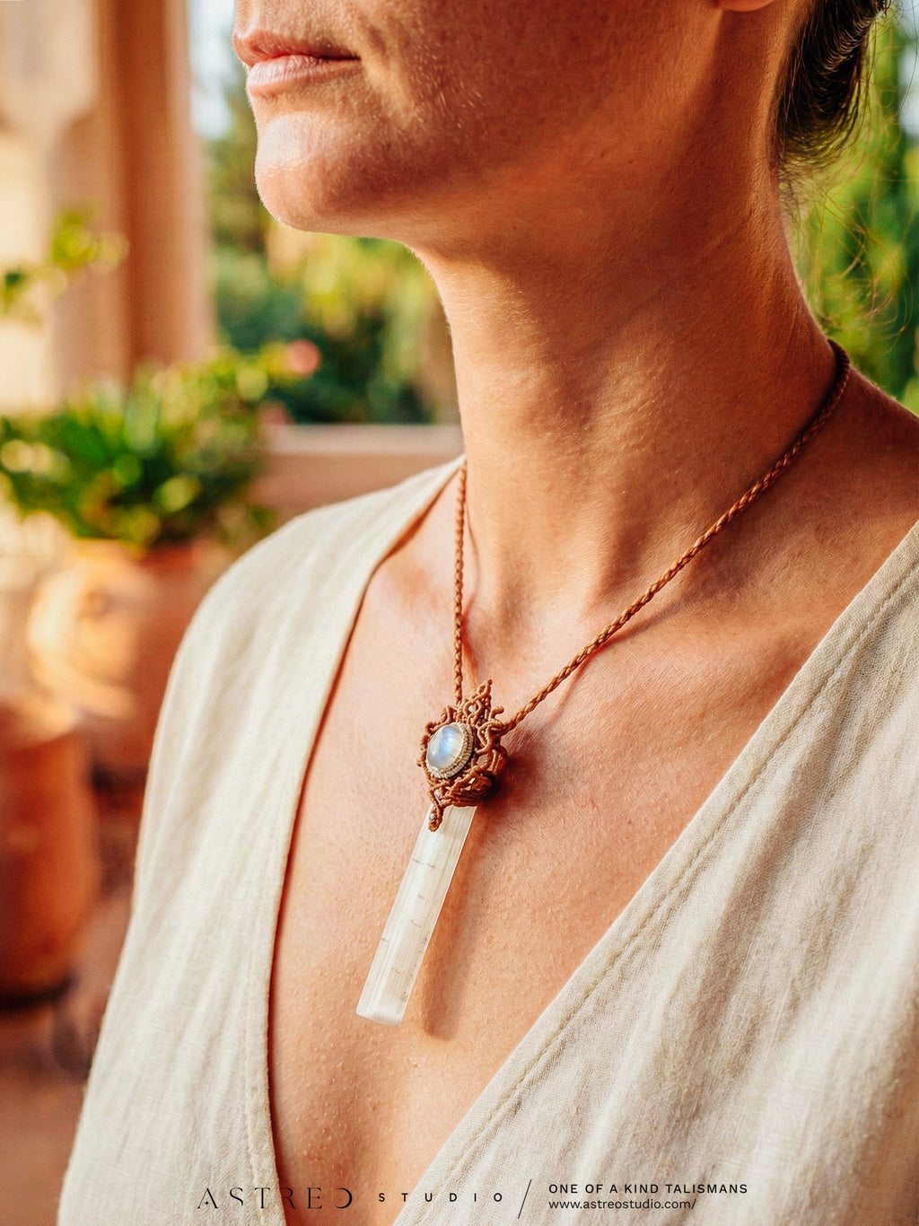 Collar Macrame Selenita y Piedra Luna