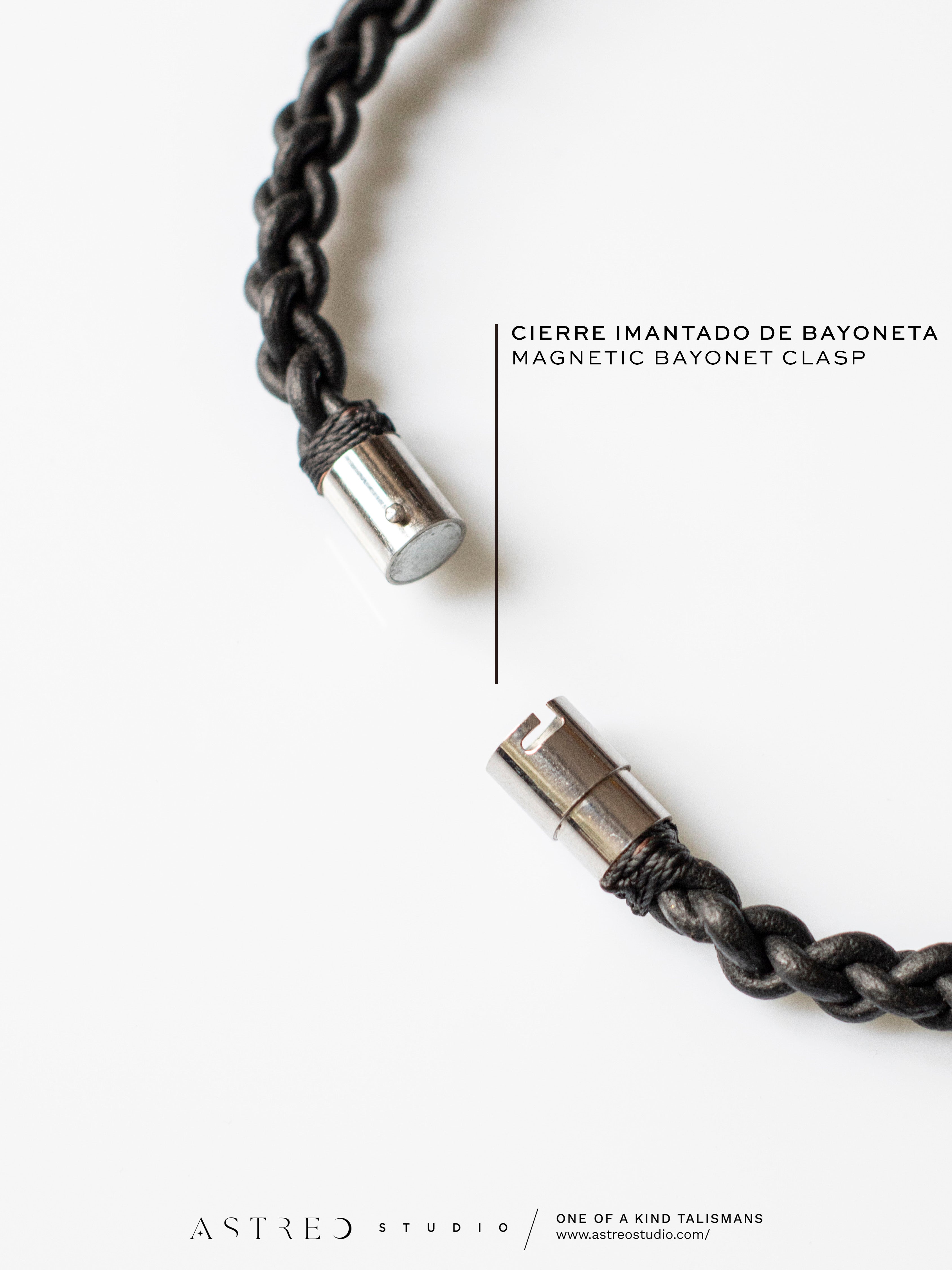 Macramé en leren ketting met A+++ Lemurische kwarts en sterrobijn
