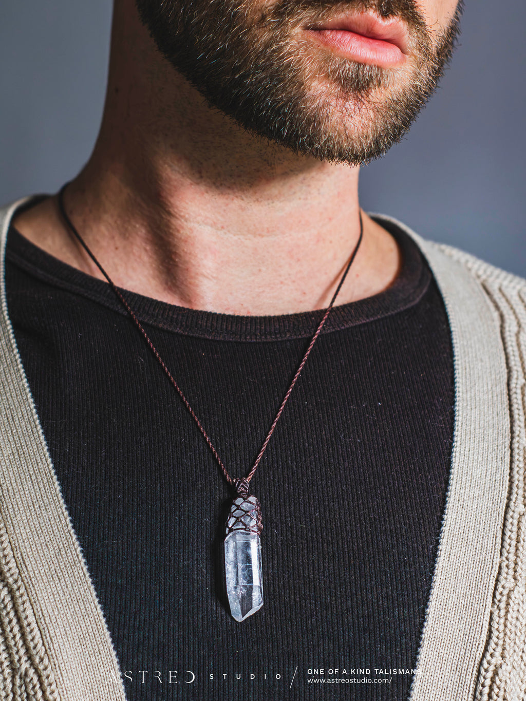 Eenvoudige verstelbare macramé ketting met diverse kwartsstenen 