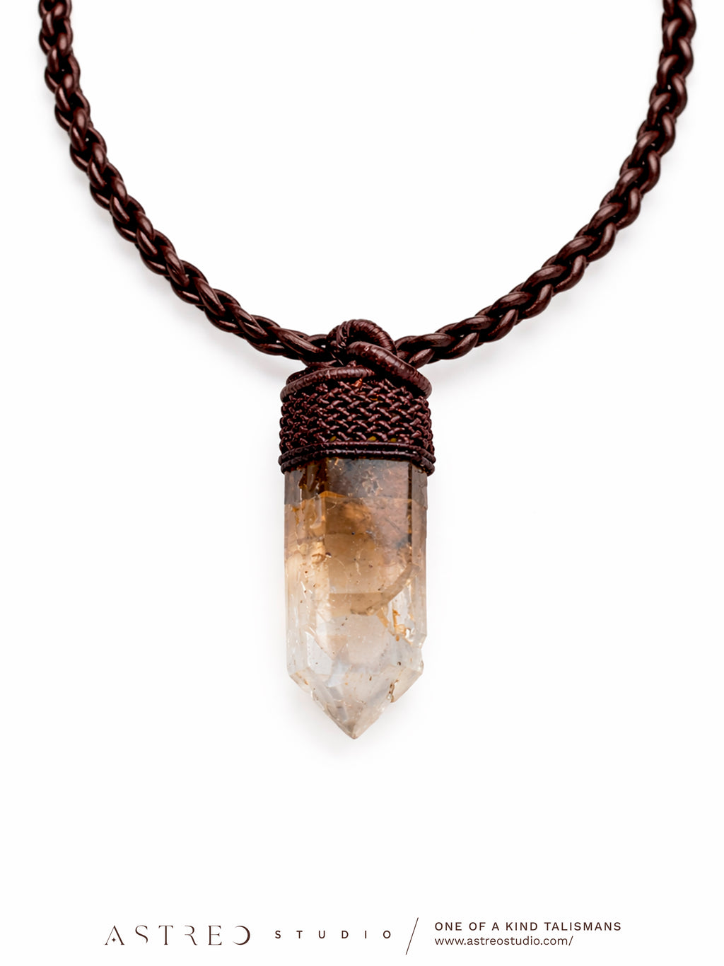 Collar Macrame y Cuero con Cuarzo Maestro Elestial A+++