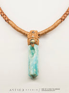 Collar Macramé y Cuero con Calcita Caribe