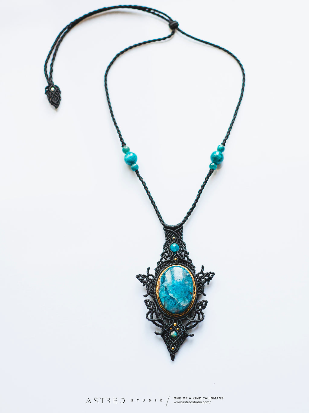Macrame Apatite Necklace 