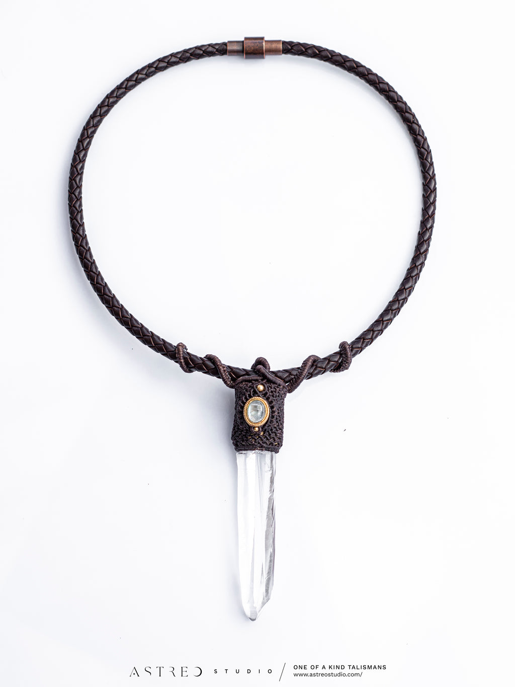 Collar Macrame y Cuero con Cuarzo y Piedra Luna