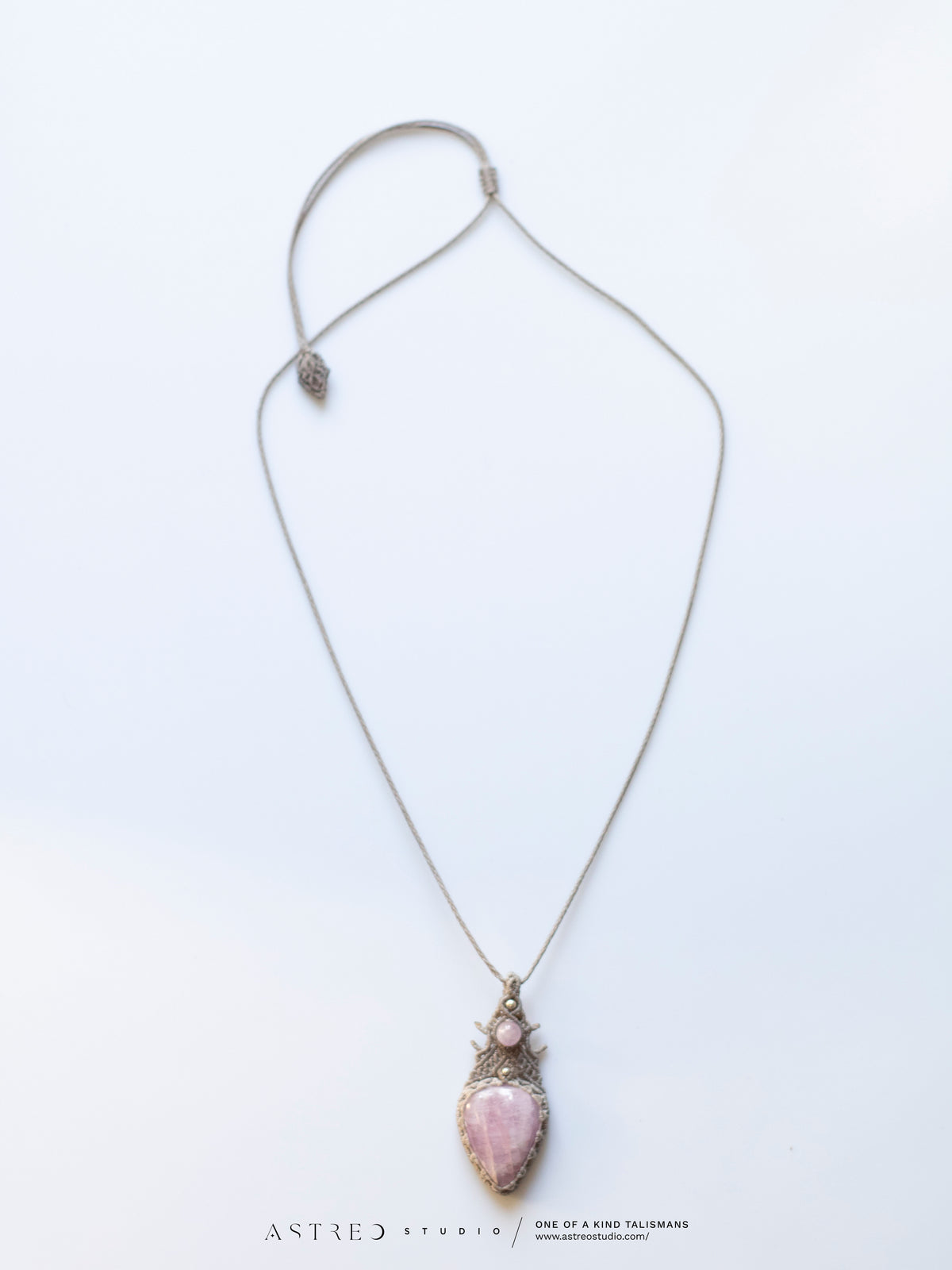 Labradorite Macrame Necklace 