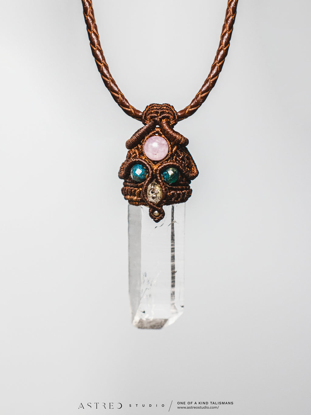 Macrame Necklace Master Quartz IV: Tabular with Mineral Inclusions