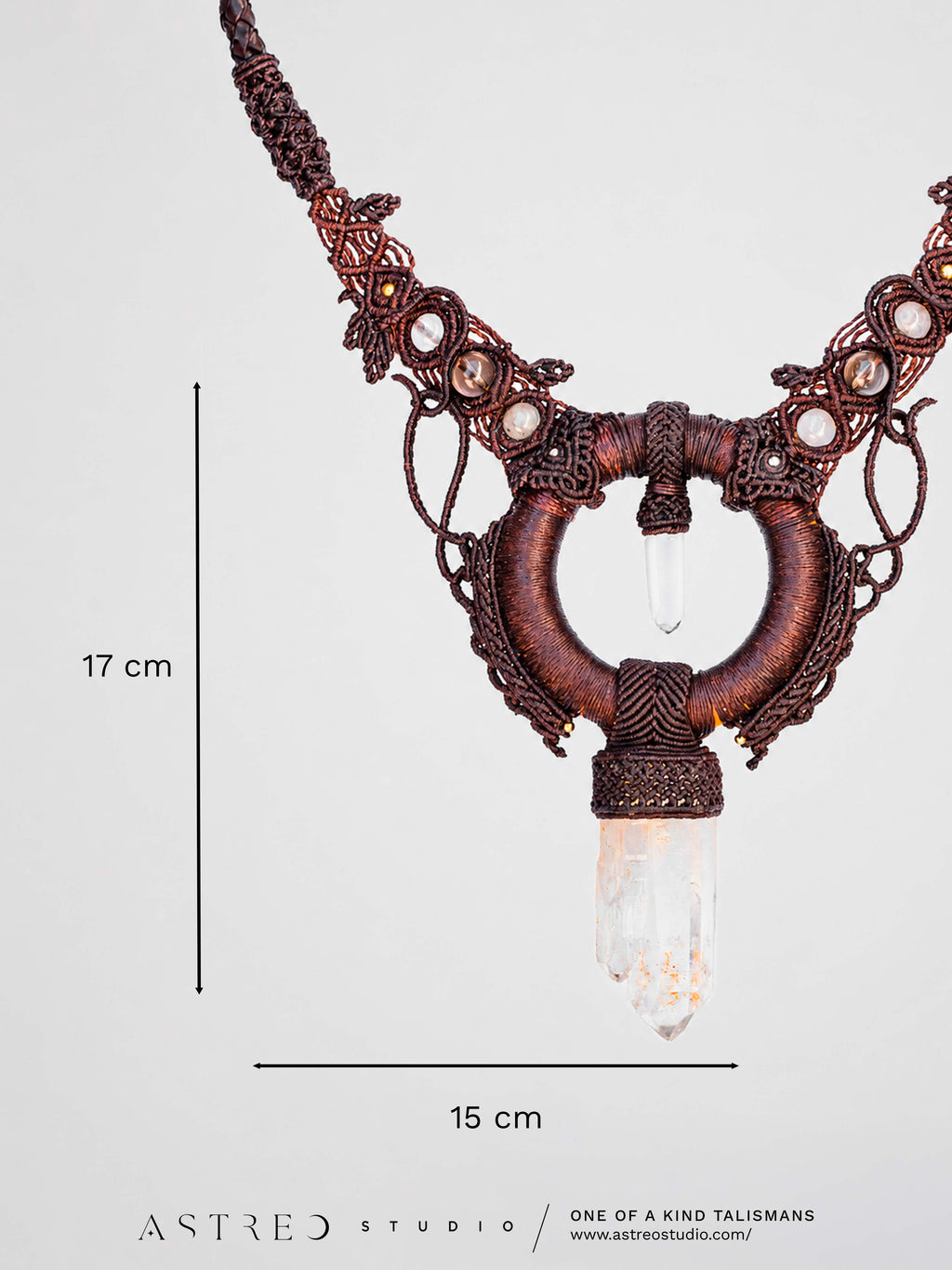 "We Are All One" | Collar Macrame con Cuarzo Gemelo Golden Healer Blue Smoke