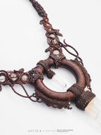"We Are All One" | Collar Macrame con Cuarzo Gemelo Golden Healer Blue Smoke