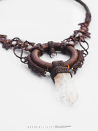 "We Are All One" | Collar Macrame con Cuarzo Gemelo Golden Healer Blue Smoke