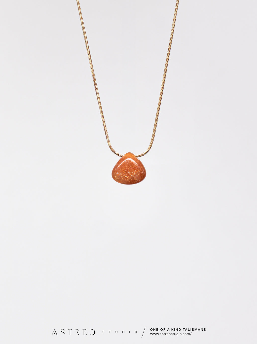 Collar Cadena con Piedra Sol