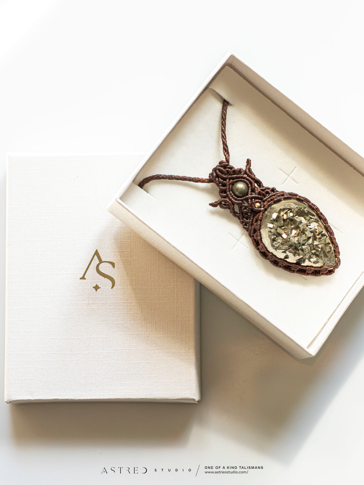 Macramé Ketting Druzy Pyriet