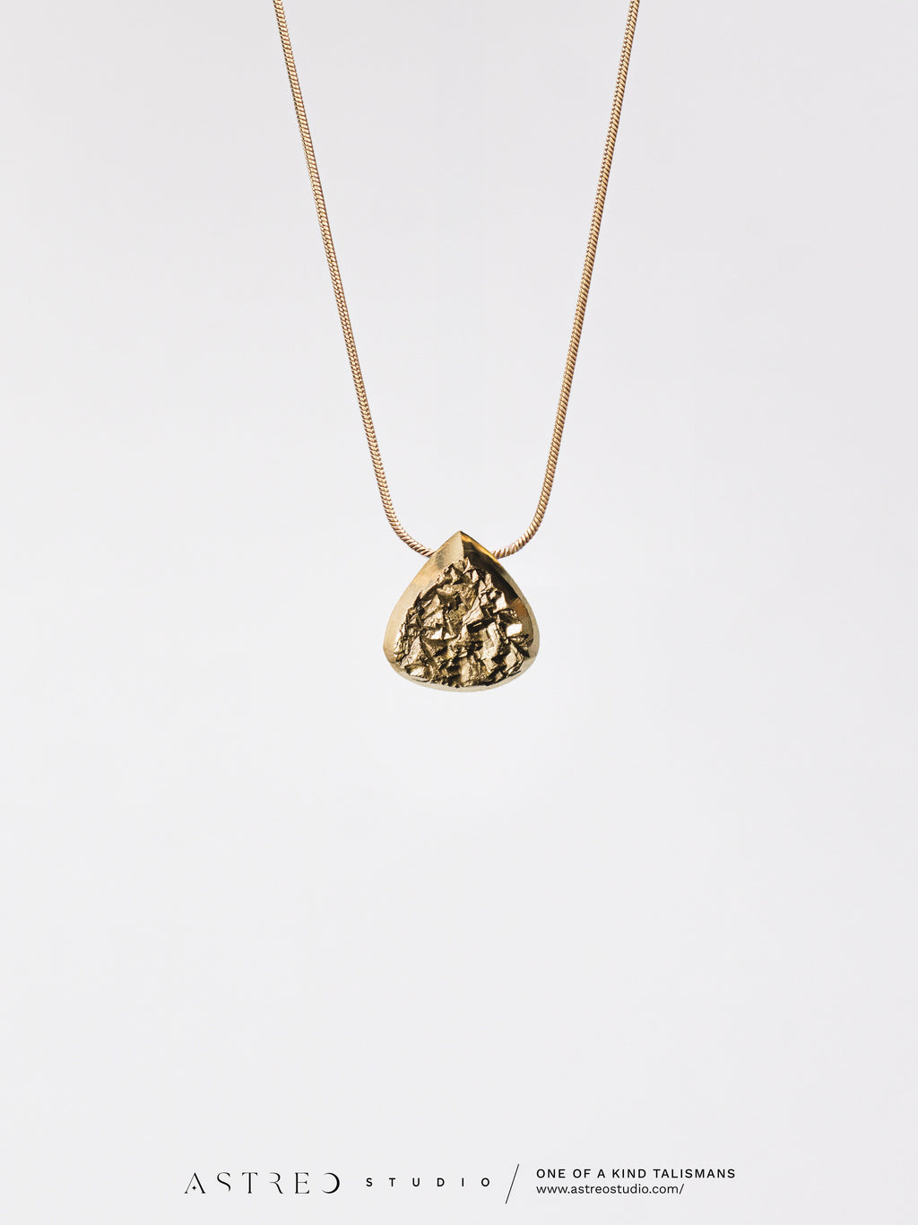 Ketting met chalcedoon 