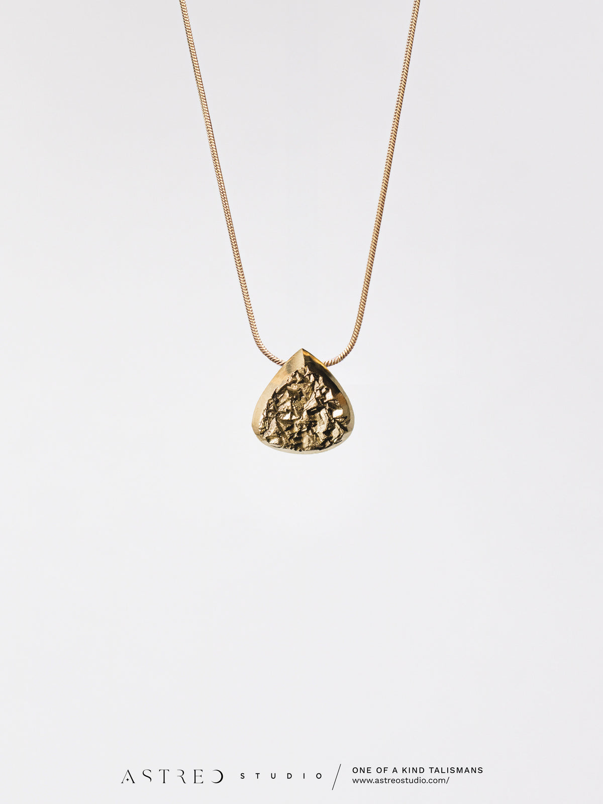 Ketting met chalcedoon 