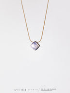Ketting met chalcedoon 