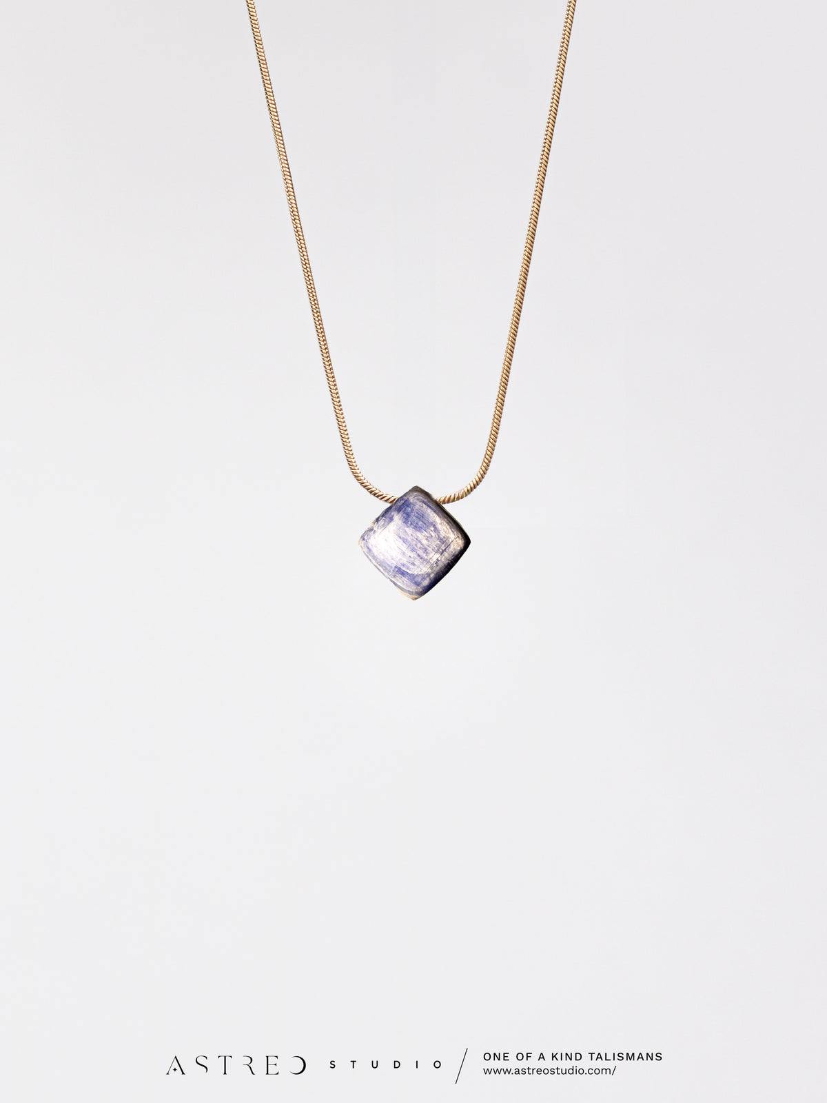 Ketting met chalcedoon 