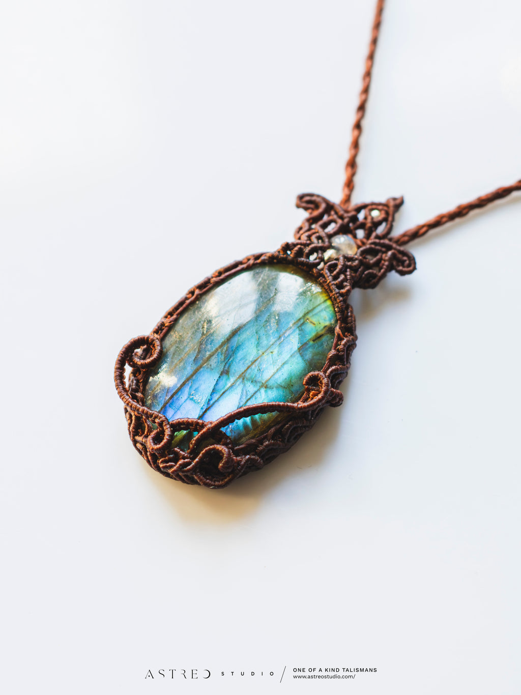 Collar Macrame Labradorita Azul A++