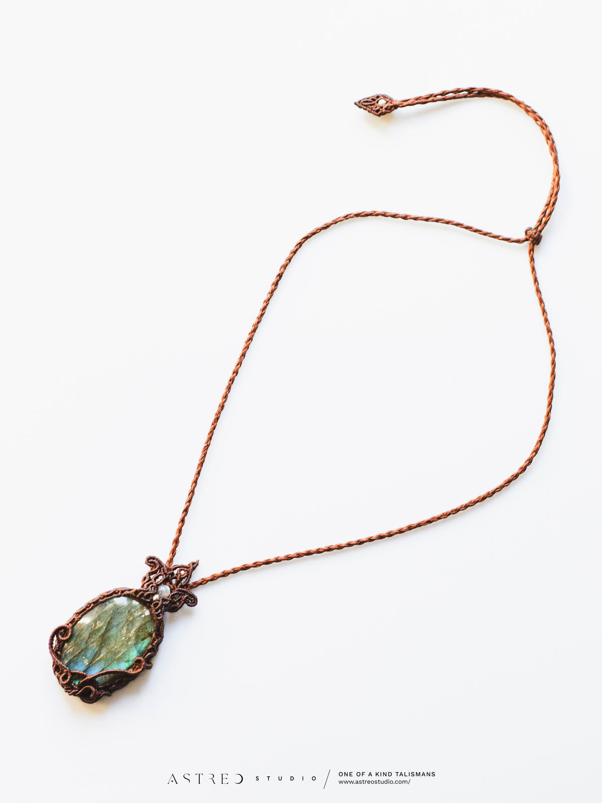 Collar Macrame Labradorita Azul A++