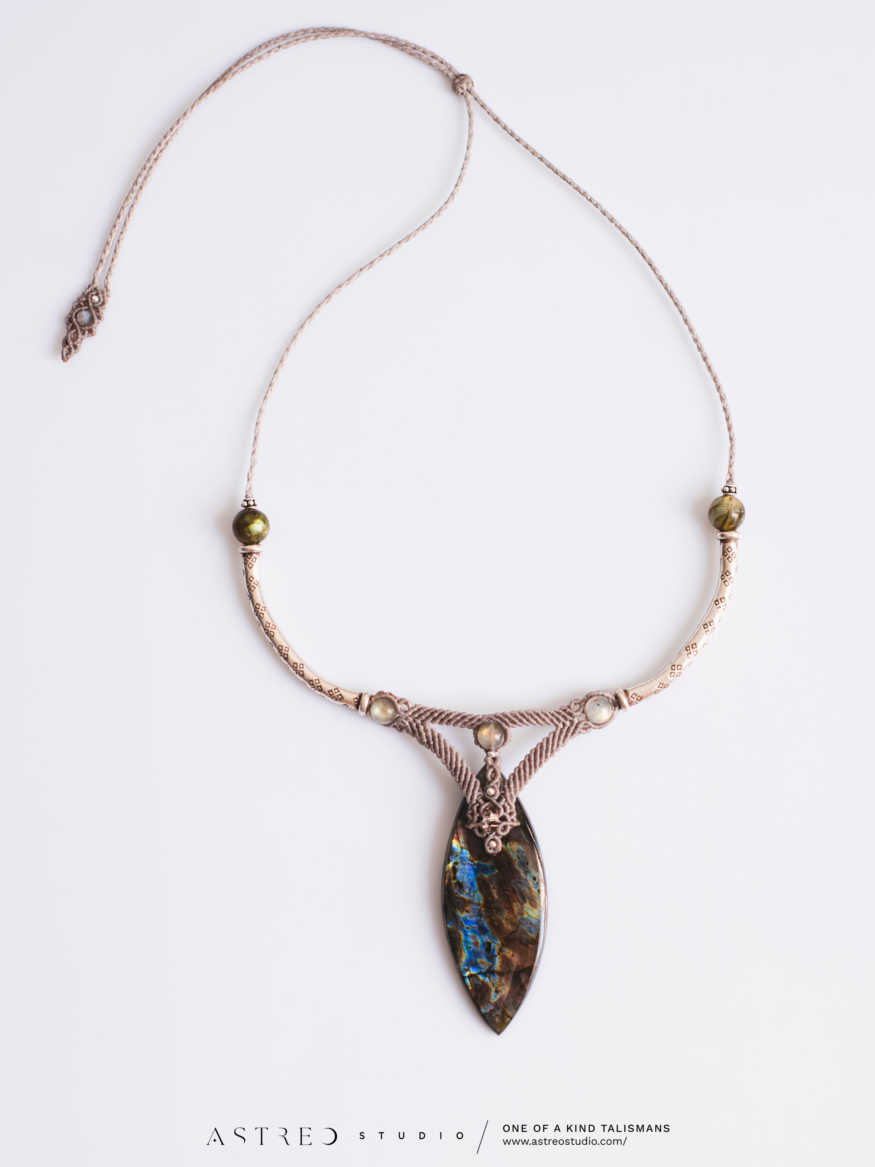 Collar Macrame Labradorita