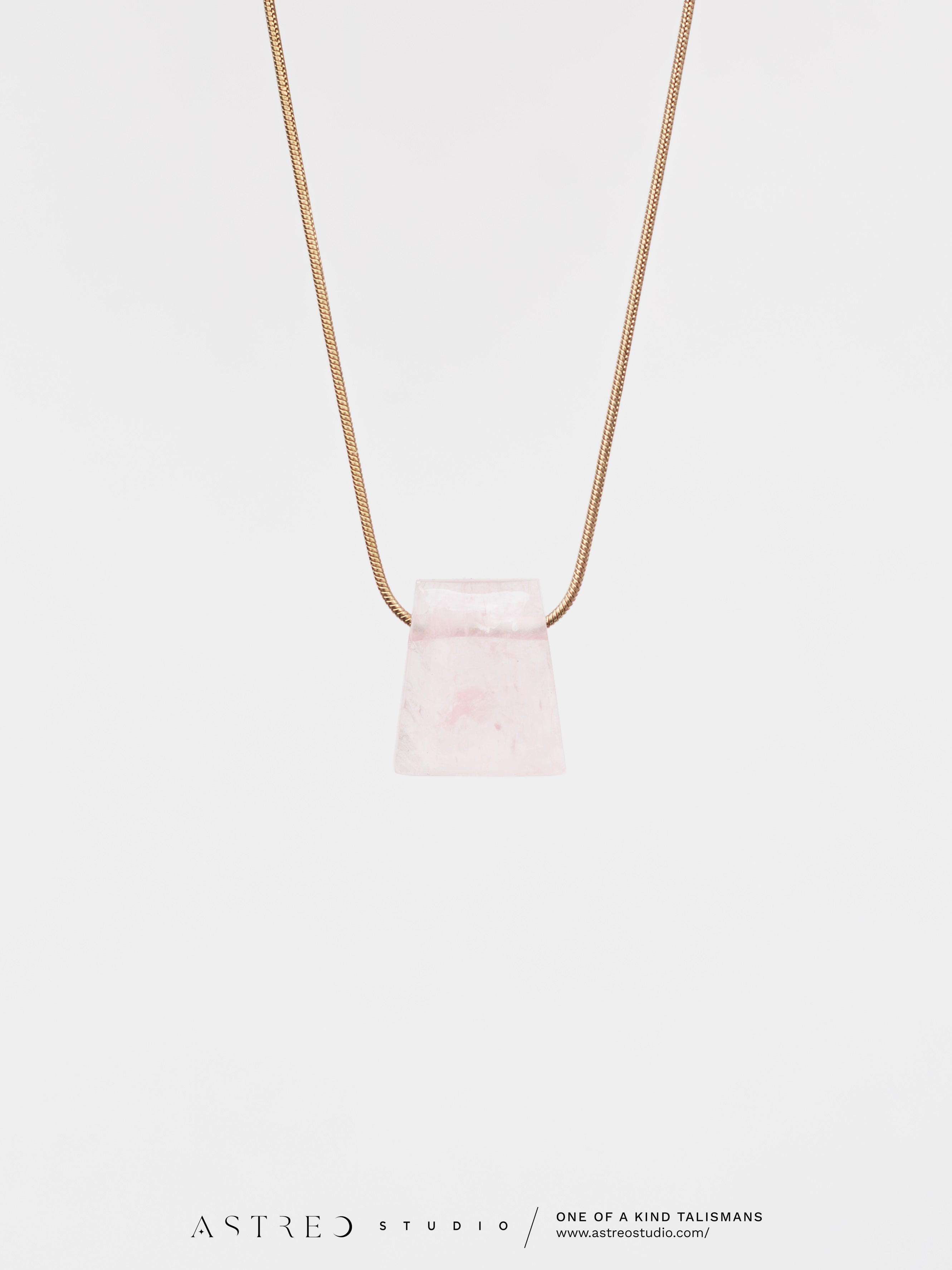 Collar Cadena con Cuarzo Rosa