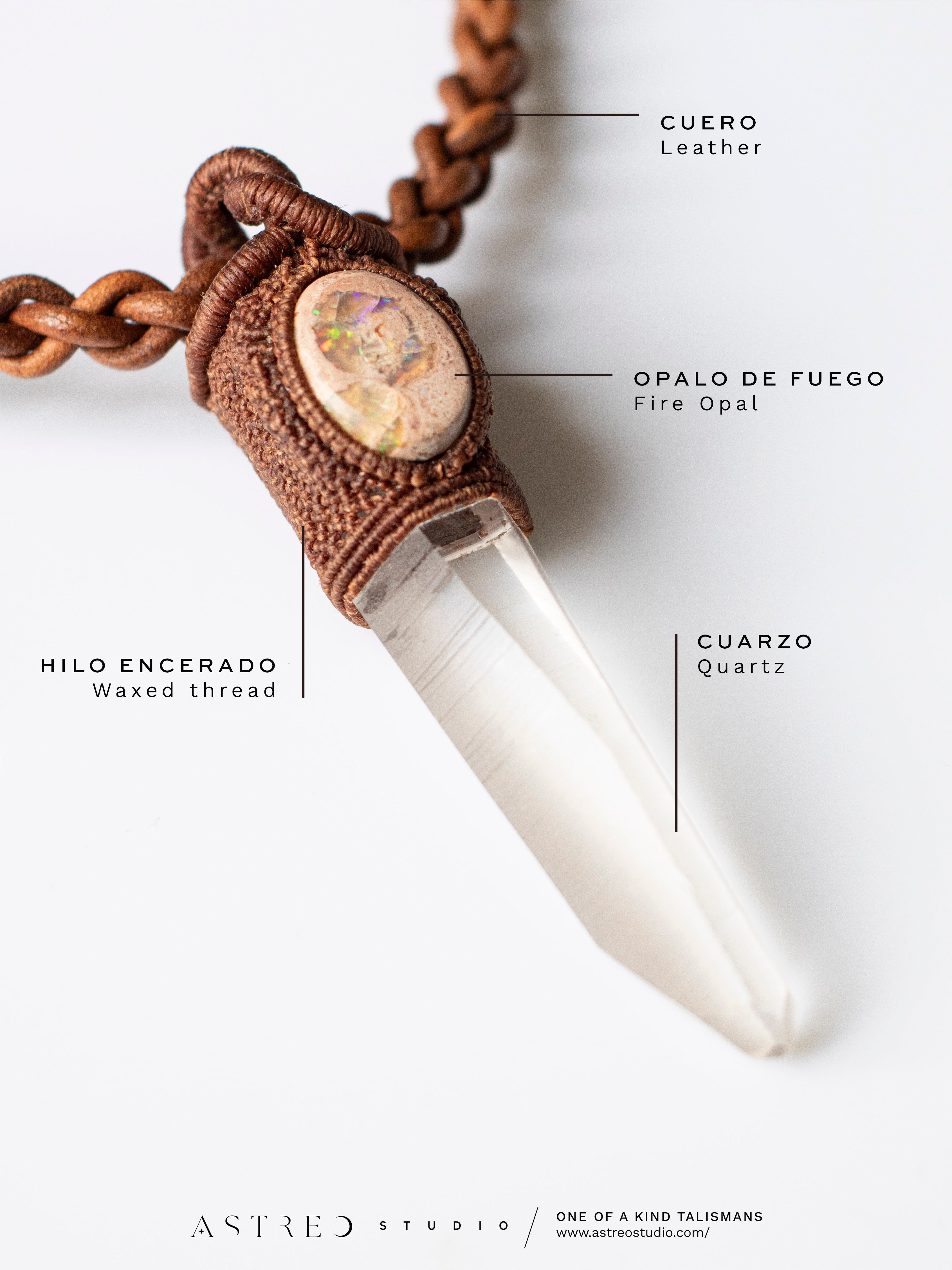 Collar Macrame y Cuero con Cuarzo Lemuriano y Ópalo de Fuego