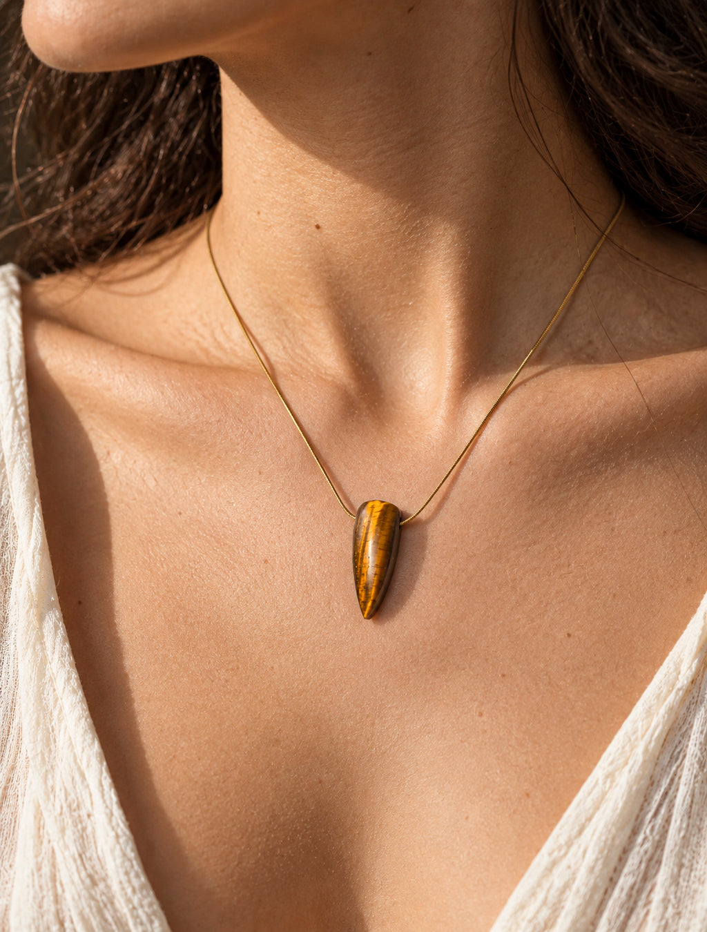 Ketting met tijgeroogmotief 