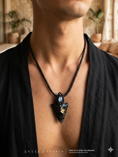 Collar Cuero Con Lanza de Obsidiana y Labradorita