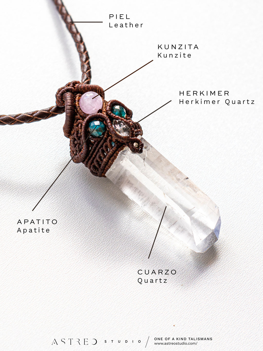 Macramé ketting Master Quartz IV: Plaatvormig met minerale insluitingen