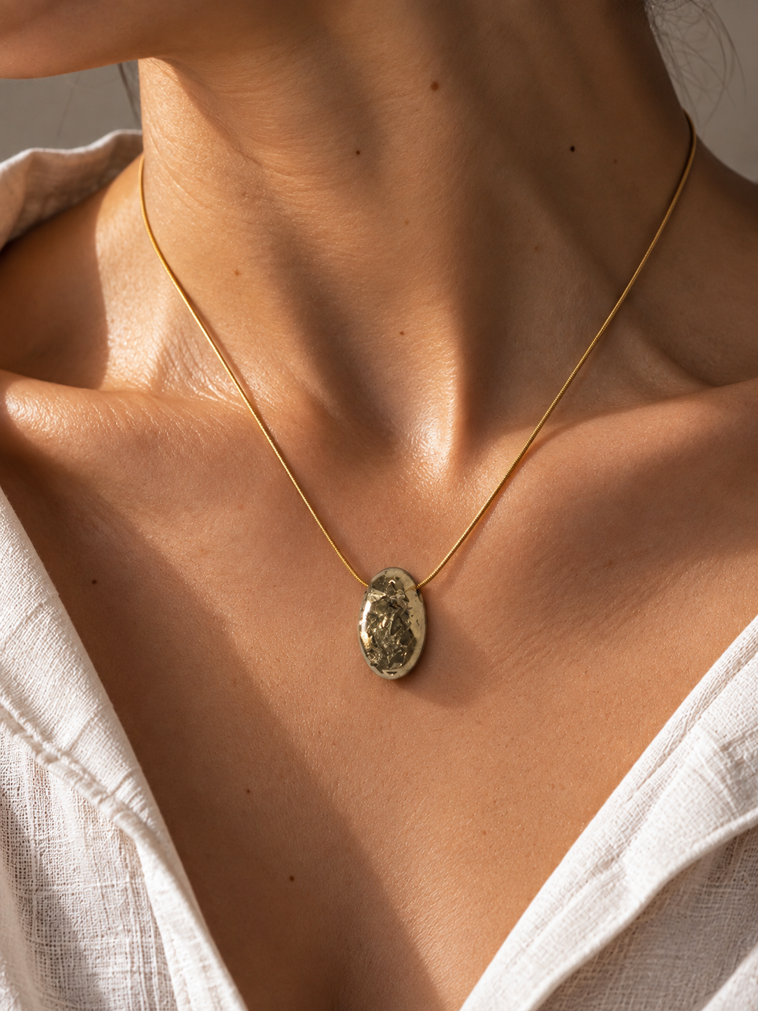 Ketting met chalcedoon 