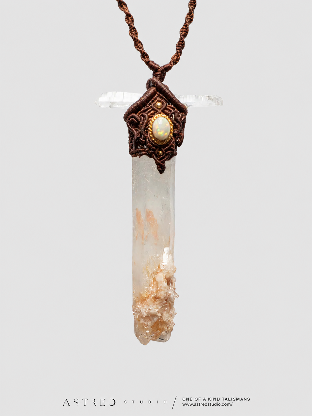 Collar Macrame Espada Cuarzo Lemuriano Golden Healer y Opalo Etiope
