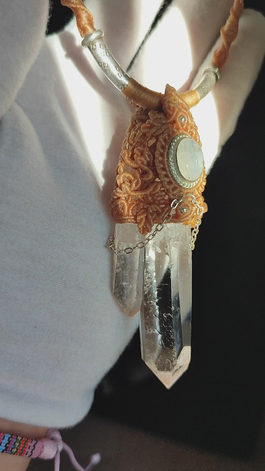 Macramé ketting met Twin Master Quartz en maansteen