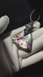 Labradorite Macrame Necklace 