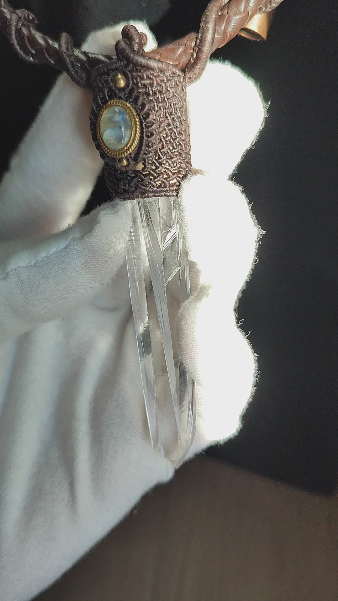 Macramé kwarts ketting met chloriet en sterrobijn 