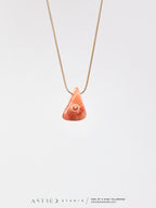 Ketting met chalcedoon 