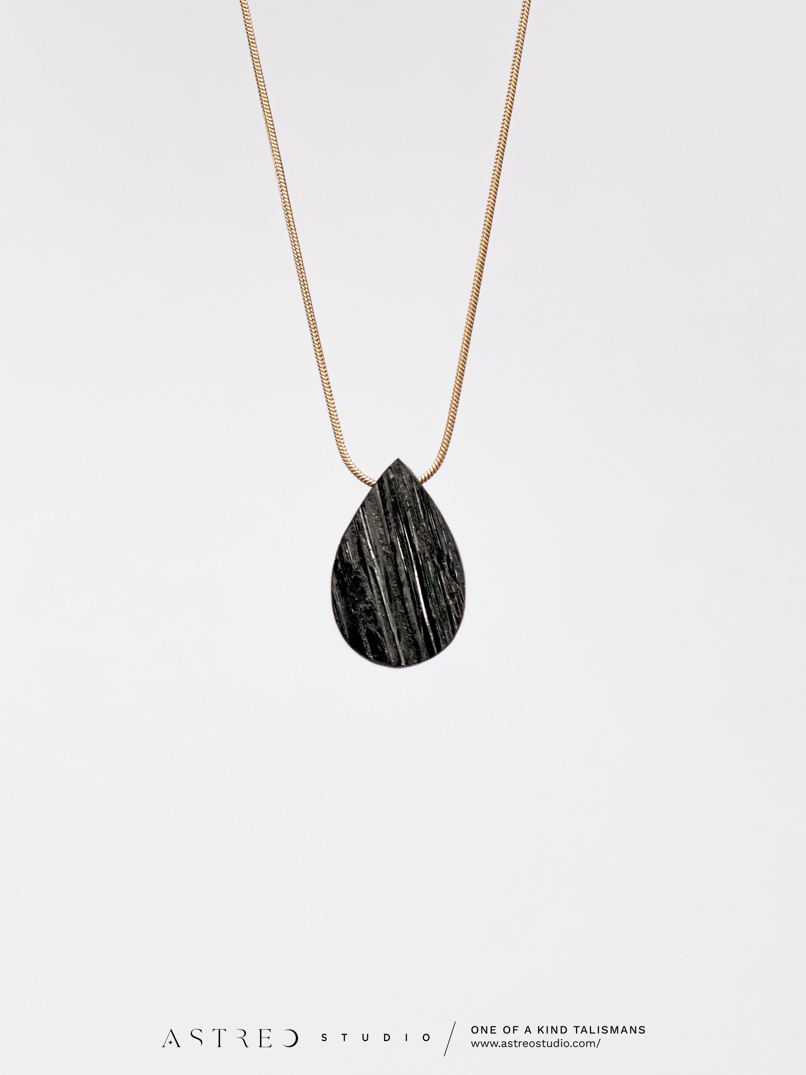 Collar Cadena con Turmalina Negra