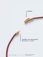 Leren ketting met fossiel koraal