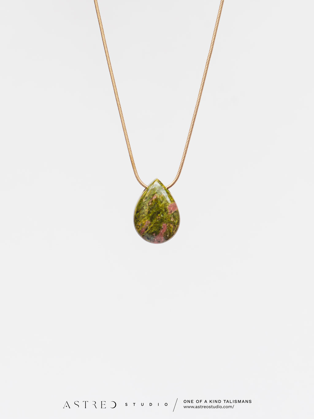 Ketting met chalcedoon 