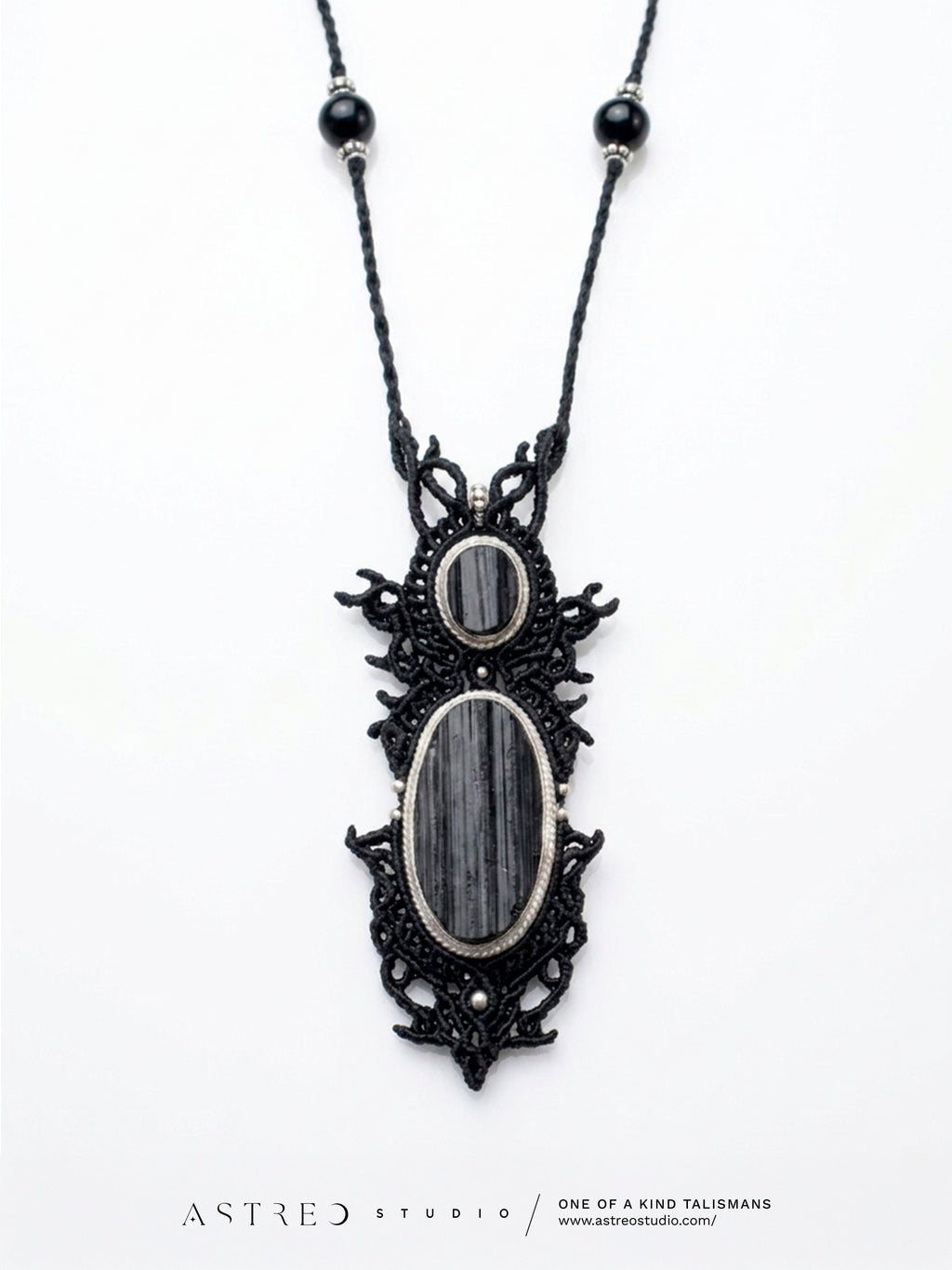 Collar Macrame Turmalina Negra